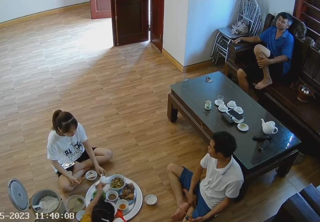 Chưa lấy chồng, ở nhà k ăn được thịt mỡ thì có bố lo. Lấy chồng rồi k ăn được thì yên tâm có bố chồng cân hộ . Chọn đúng người mình yêu đã may mắn, đúng cả gia đình chồng nữa mới là trọn vẹn 🥰

Nguồn: Quỳnh Anh
#MọtTrending #MọtNews #Mọtngôntình