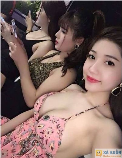  =)) <3   em có cảm giác mấy em này là gõ, các bác thấy sao ???  :x :x 