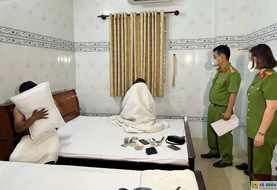 Phát hiện nhiều phụ nữ trẻ thu nhập cao, thường xuyên đi du lịch Công an triệt phá đường dây bán diêm theo 