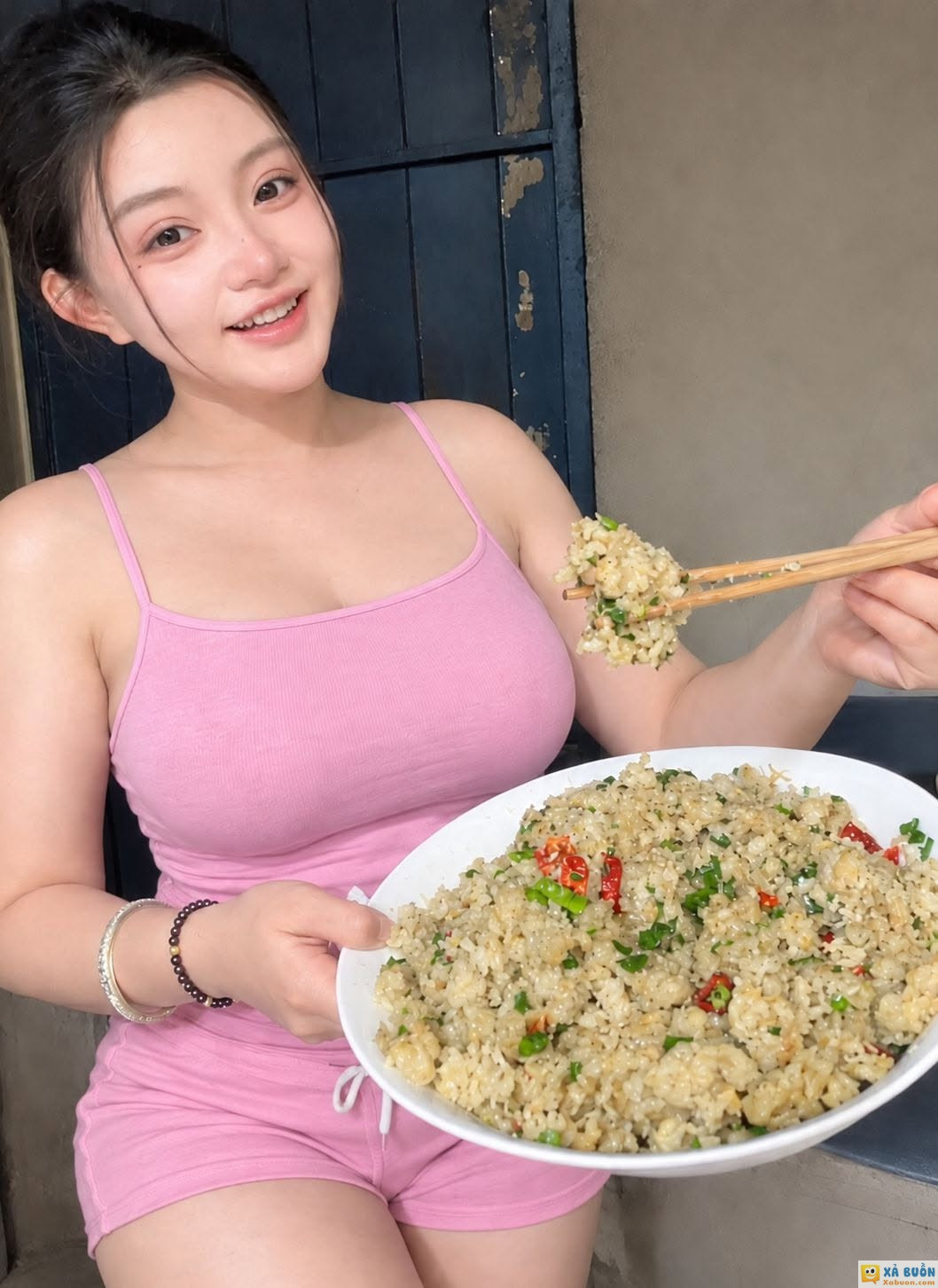 Nấu ăn cho chính mình, ăn một mình. Không phải lúc nào cũng có người để cùng tôi, nhưng tôi vẫn biết ơn vì tôi vẫn có thể thưởng thức những món ăn mà tôi đã nấu. Một cuộc sống đơn giản, một trái tim hạnh phúc.