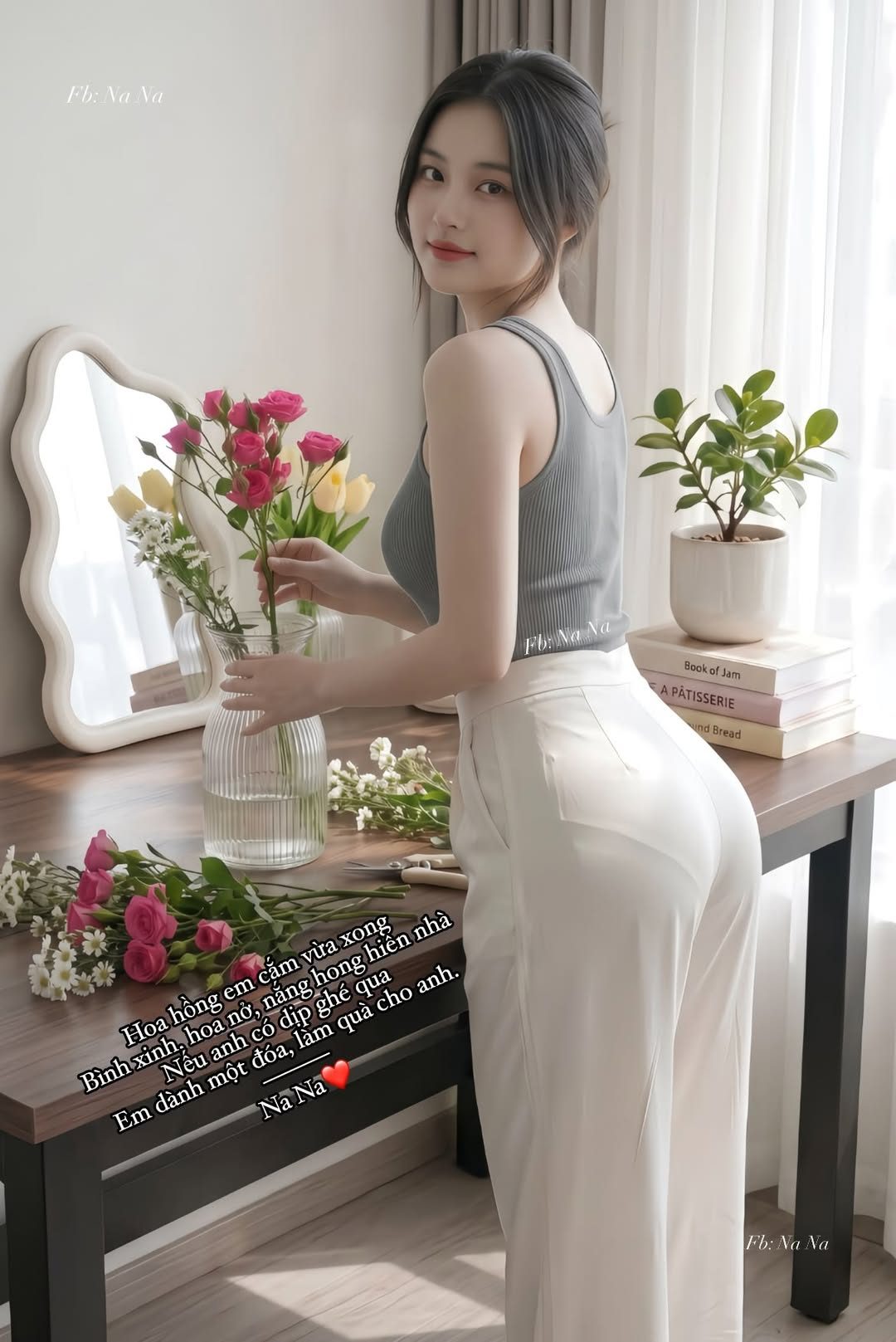 Hoa hồng em cắm vừa xong Bình xinh, hoa nở, nắng hong hiên nhà Nếu anh có dịp ghé qua Em dành một đóa, làm quà cho anh.