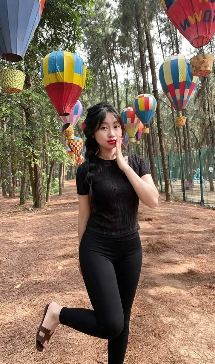 Em có thể không phải là mối tình đầu, nhưng em hứa sẽ là người làm anh mệt nhất đêm nay🤣