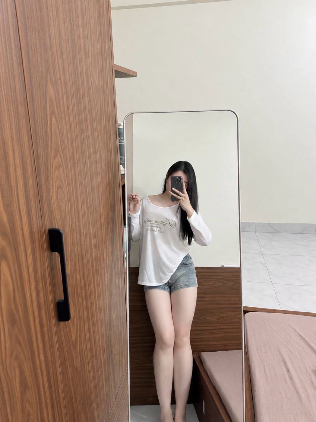 Có tí mập mờ vào tâm trạng lên xuống như sàn chứng khoán :)))
