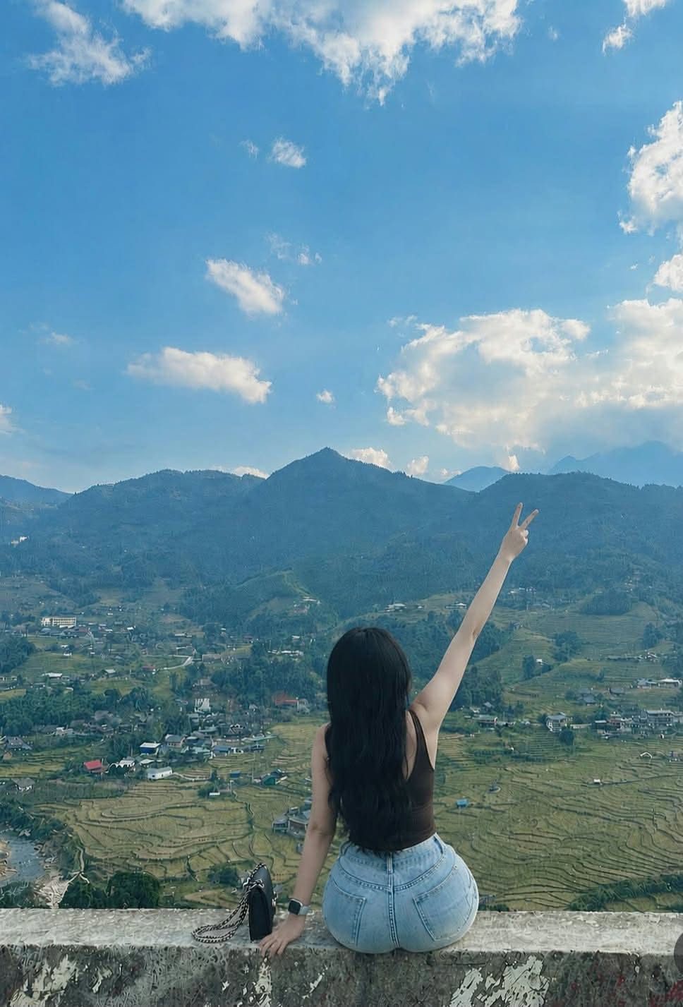 Ngày nghỉ cuối tuần đày nắng nơi xa 😜😜 -  haivl | hài hước | hài vl 