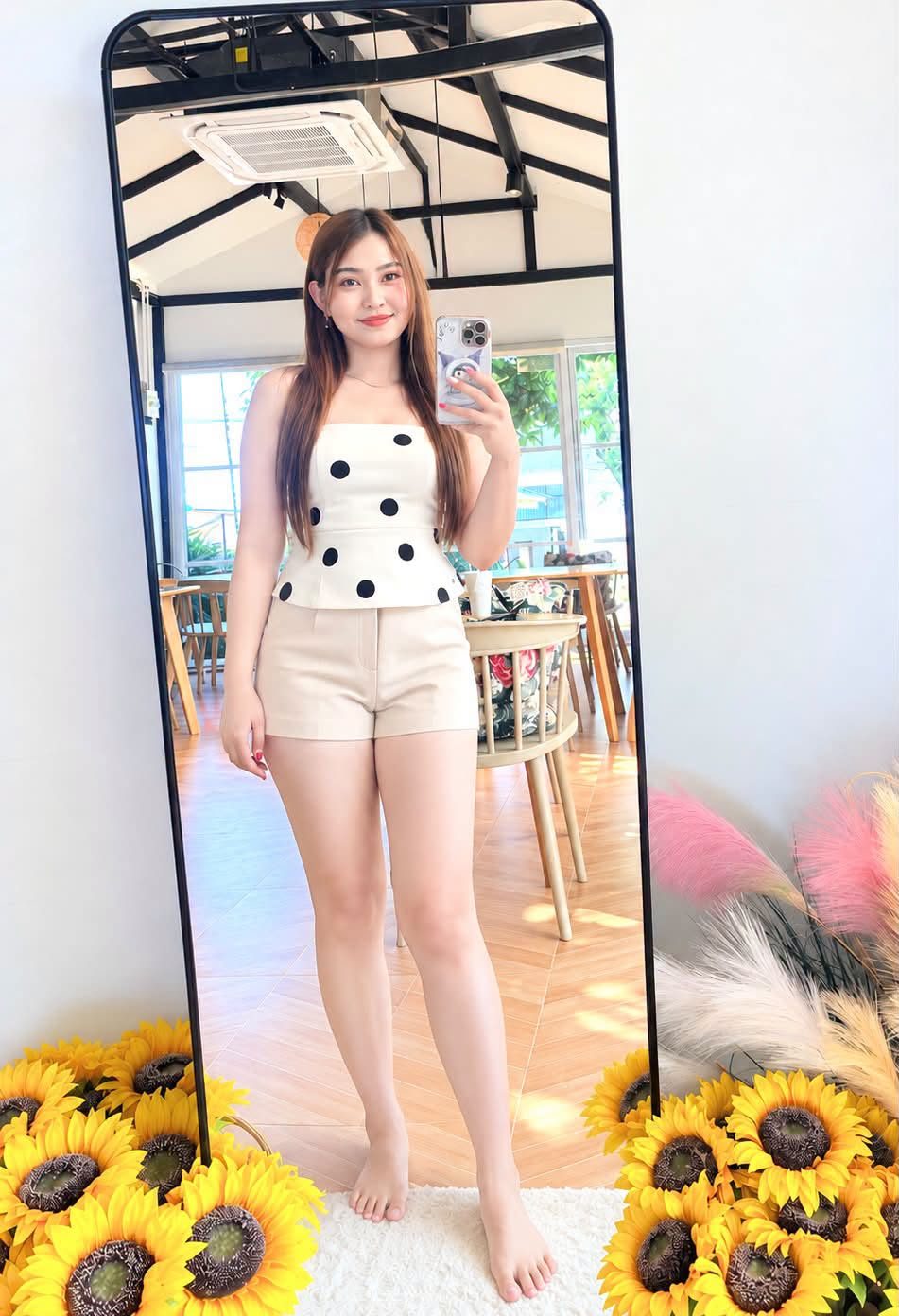 Thế hệ này đang xoa đầu hai lần.🙂 Tôi sẵn sàng trở thành một cậu bé ngoan. 😗