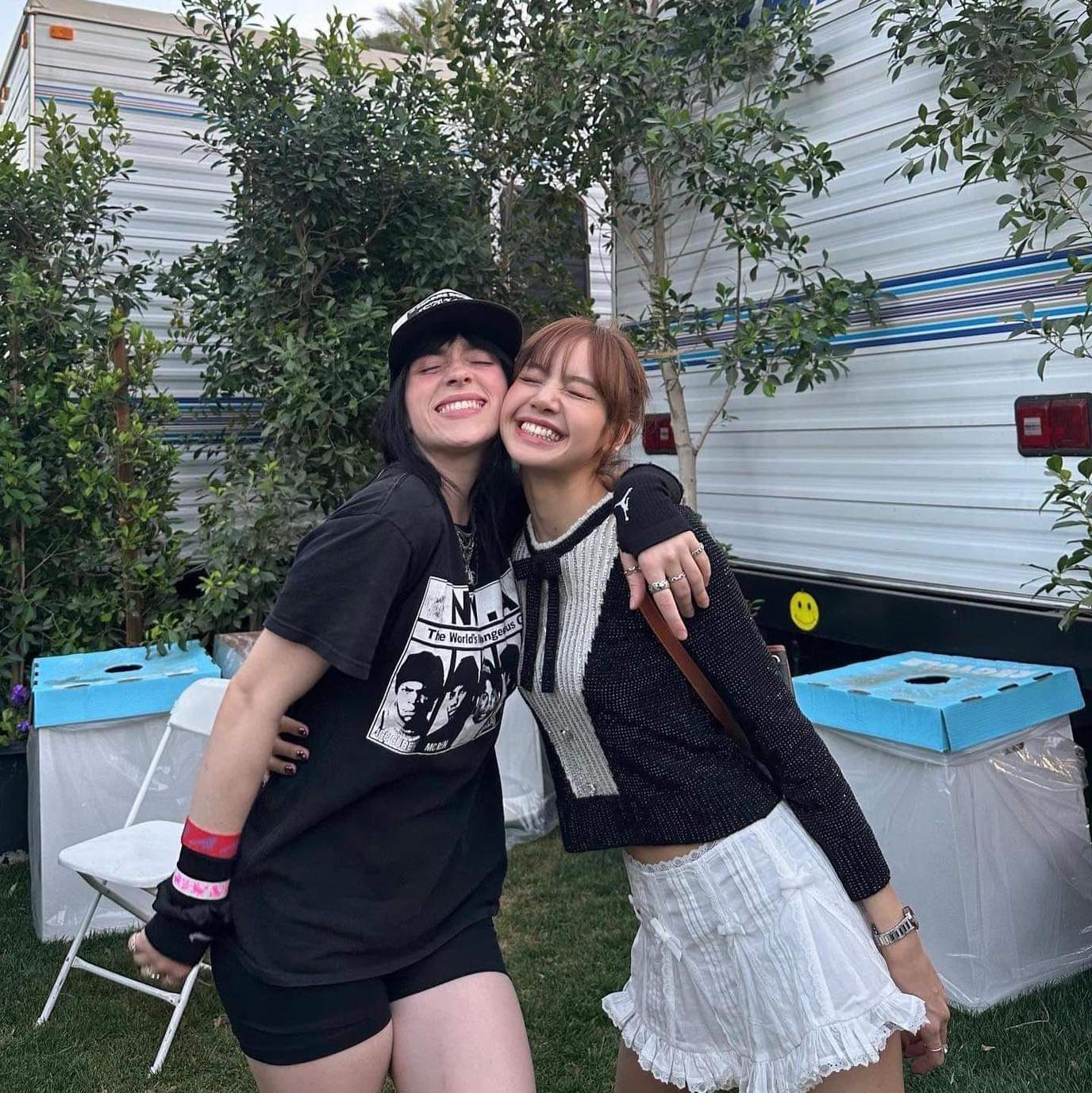Lisa và Billie Eilish hội ngộ 😚 -  haivl | hài hước | hài vl   