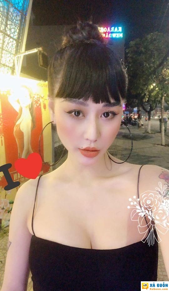  hài hước   diệu lê: cặp vếu và quả mông này mà doggy thì .... :v  hài hước  