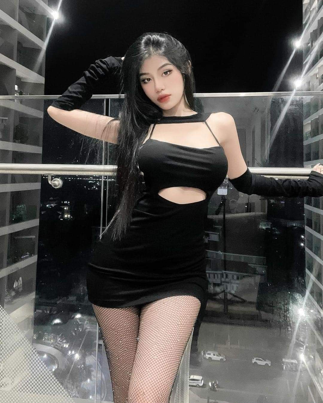 Không tiêu gì từ giờ cho đến Tết
Để dành tiền mua hết trái tim anh 😘