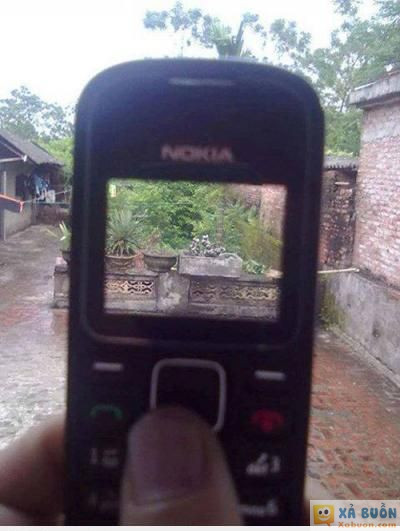  :(  có lẽ đây là chiếc điện thoại có camera chân thực nhất rồi. =))  :( 