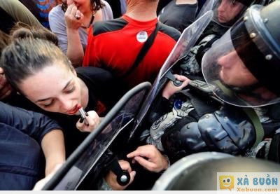  =)) <3   làm đẹp mọi lúc mọi nơi  =)) <3   -  haivl | hài hước | hài vl 