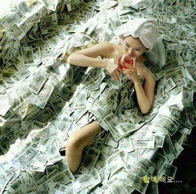 Bao giờ mới được ngồi trên đống tiền này ? :D -  haivl