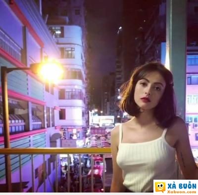  :x  gái tây các bác ạ , nhìn kỹ sẽ thấy điều đặc biệt  =)) 