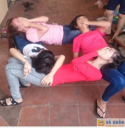  :x :x  full hd gái xinh xếp hình tập thể :))  :3  -  haivl | hài hước | hài vl 