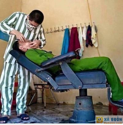  <3  khi bạn đam mê cắt tóc. nhưng ba má bạn bắt bạn đi tù.  =)) 