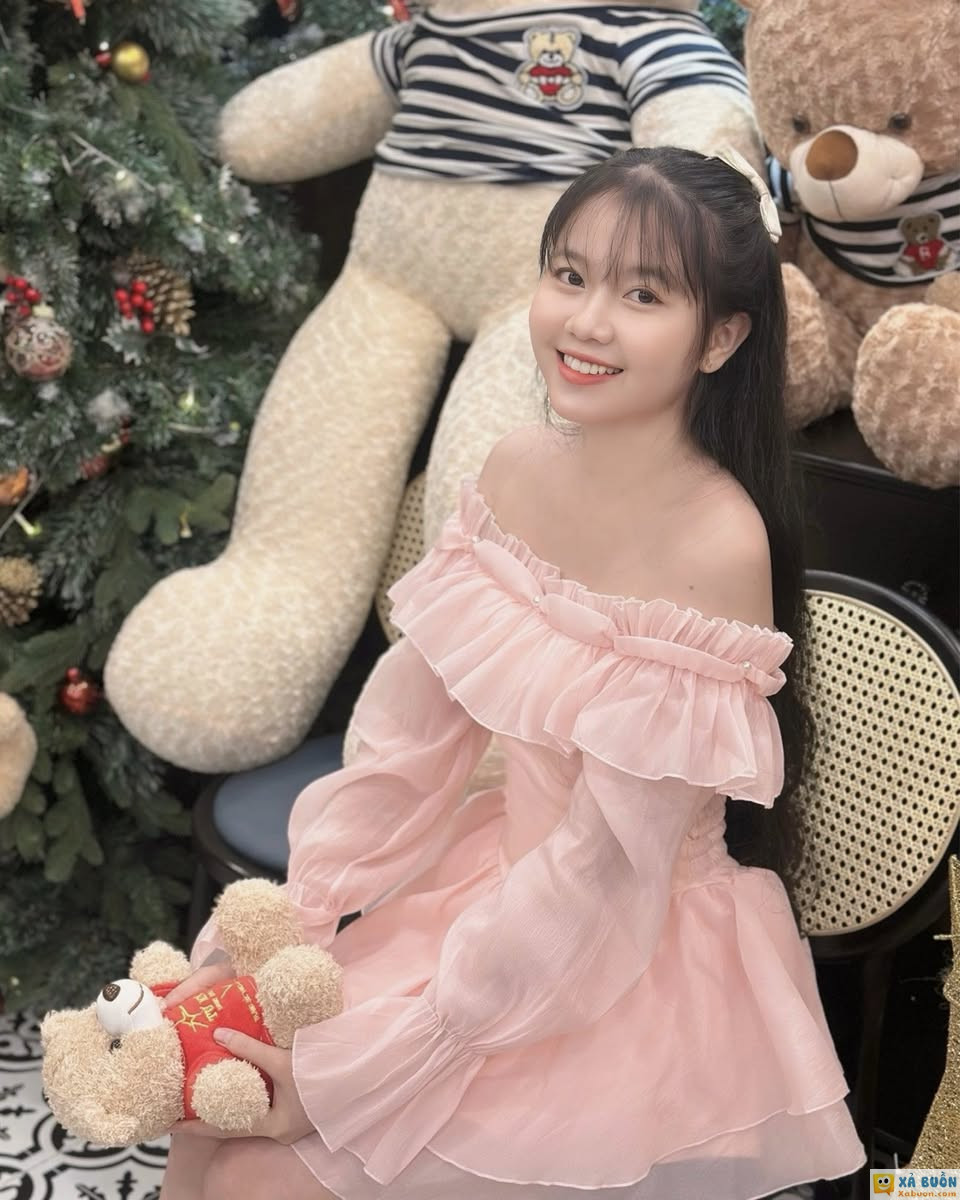 Cùng một độ tuổi không ai đi trước hay tụt lại , chỉ là mỗi người đang cố gắng ở đoạn đường riêng của mình 🍀🌻