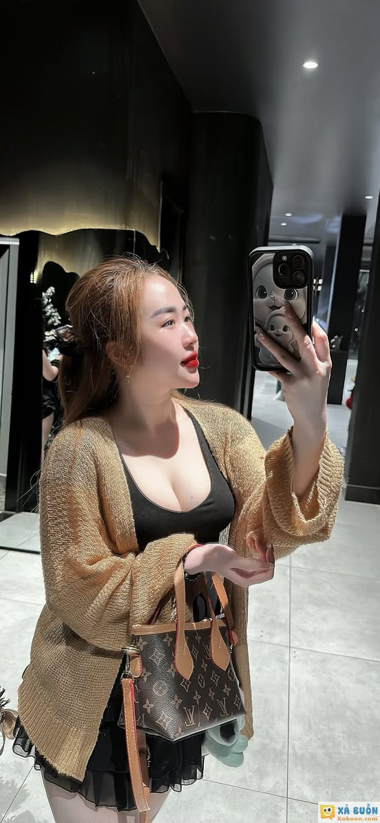 Cái gì em có thì anh cứ việc lấy, ví dụ như là lấy em 🤪❤️