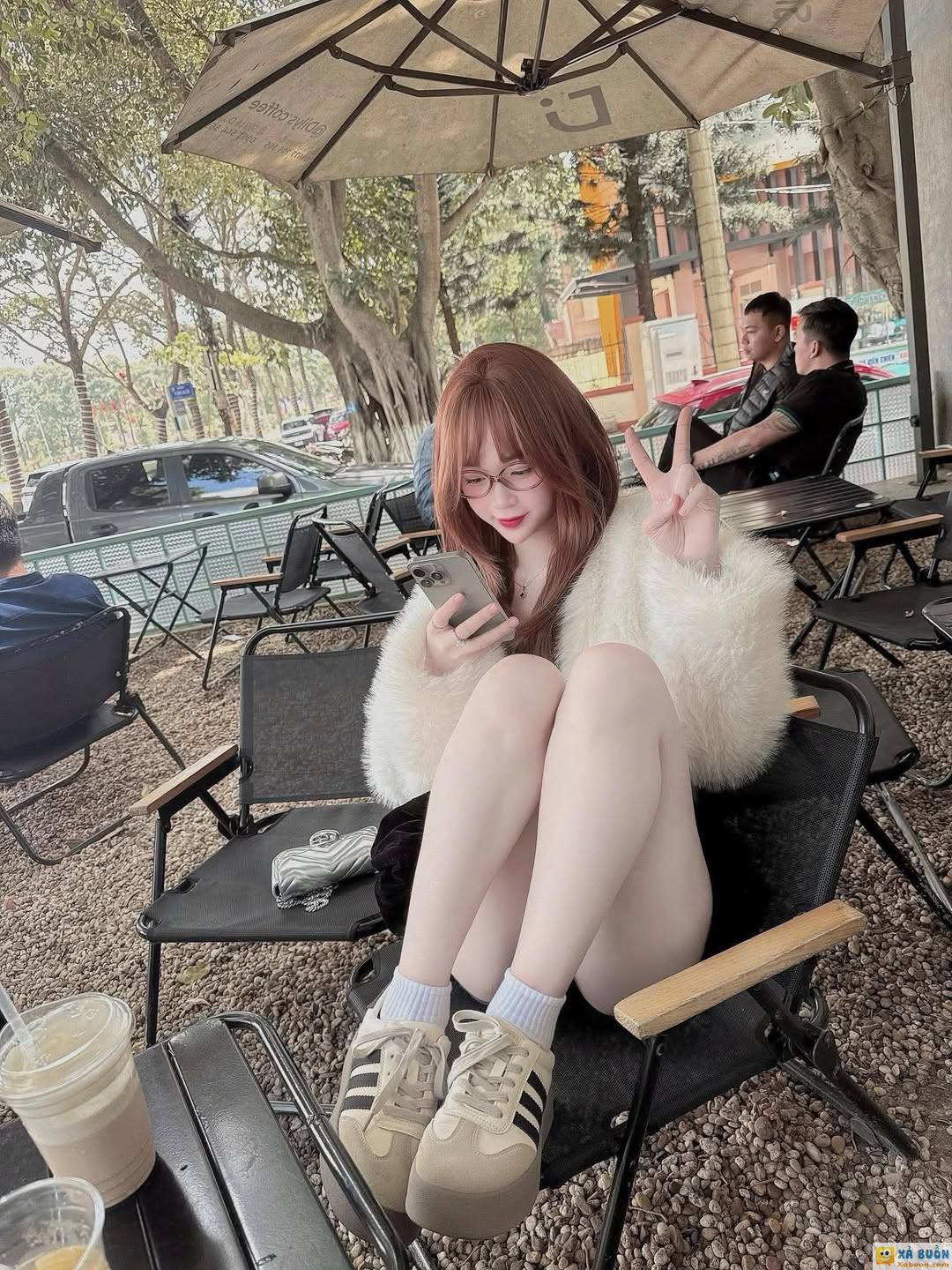 Tâm không động , lòng không SUY  Ví dụ có suy thì suy ánh mắt cô gái này 😗