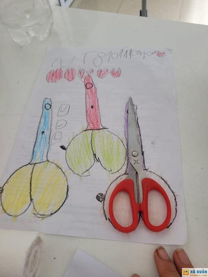 Bài tập vẽ cái kéo cô giao nhưng xem xong không dám nộp luôn 😖