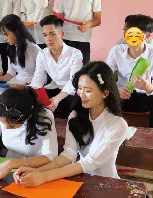 Ánh mắt của kẻ si tình🥹

Người ta bảo tình yêu năm 17 tuổi là tình yêu đẹp nhất…