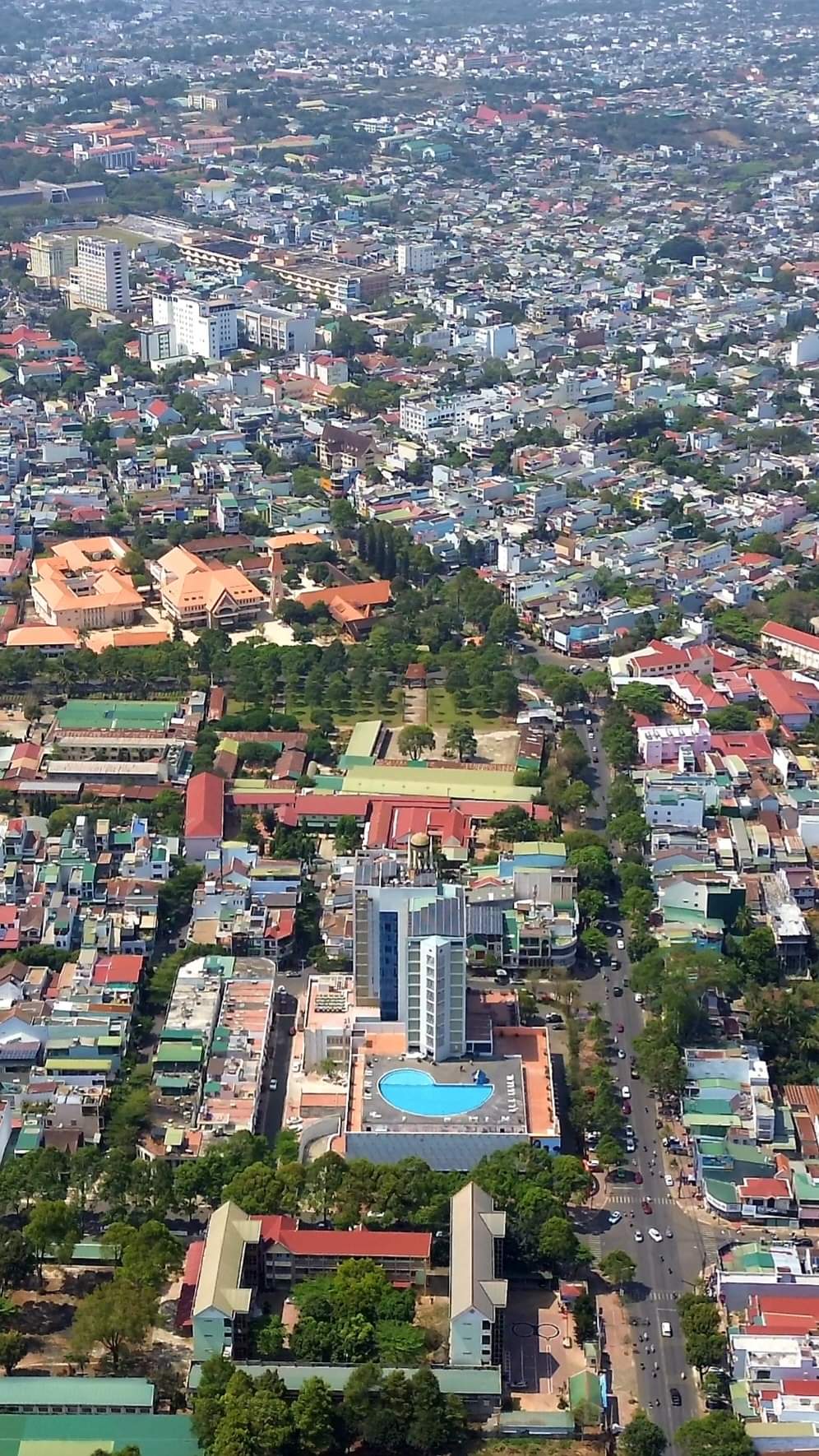 Một góc nhỏ thành phố Buôn Ma Thuột, một trong 10 thành phố xanh - sạch - đẹp của cả nước.