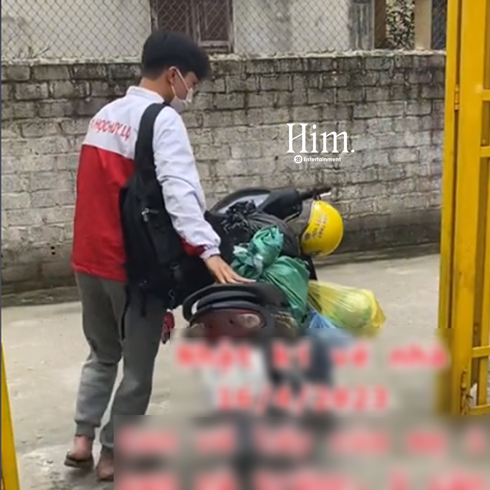 VỀ NHÀ THÌ CON MÃI LÀ CON CỦA BỐ MẸ ❤️

Cậu sinh viên khoe về nhà mang theo 